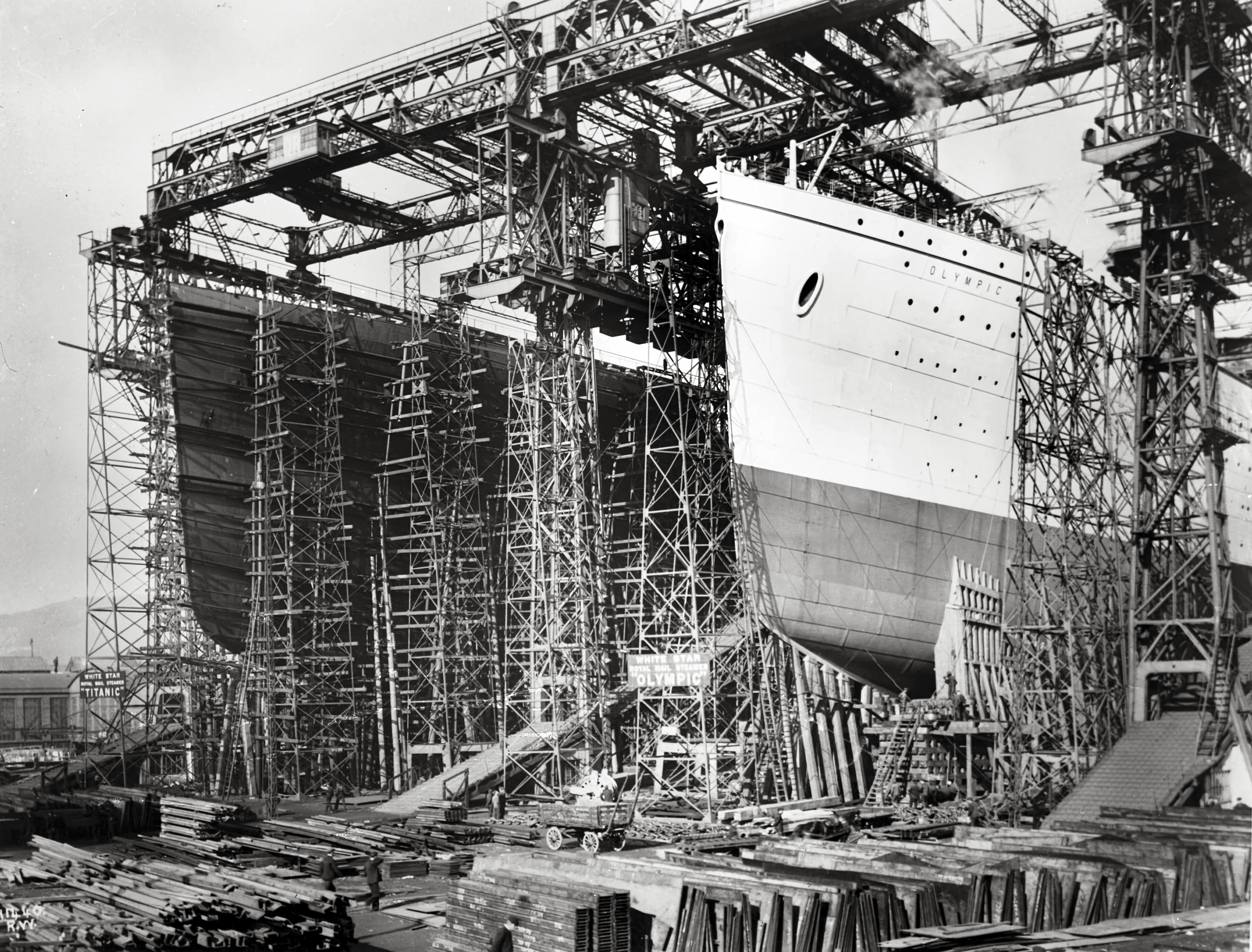 Titanic and Olympic during construction